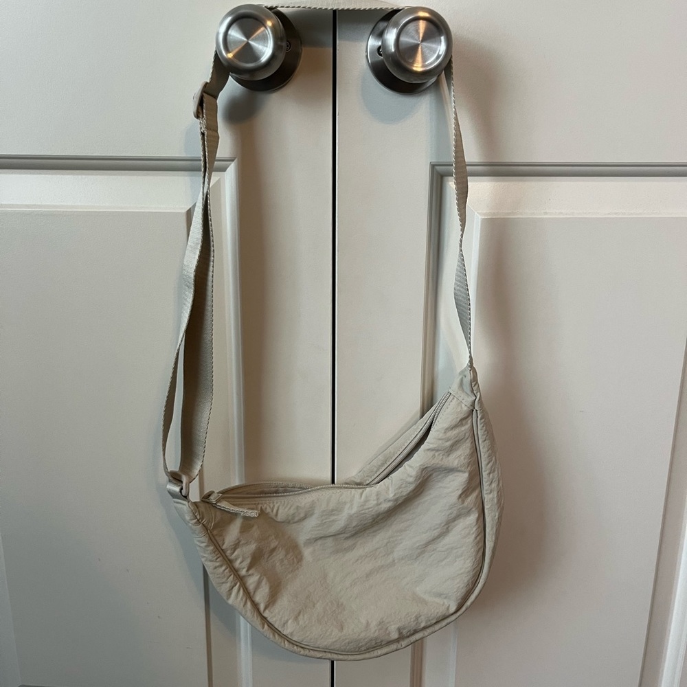 Uniqlo Cream Shoulder Bag
